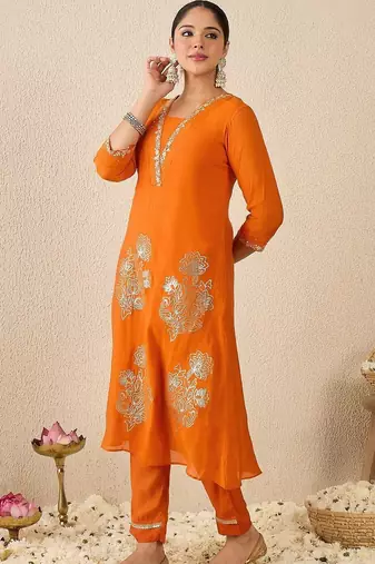 Women Ethnic Motifs Embroidered Regular Kurta with Trousers