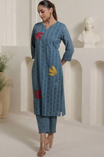 Women Floral Embroidered Regular Thread Work Pure Cotton Kurta with Trousers