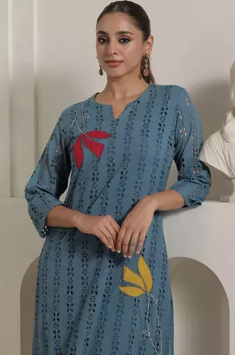 Women Floral Embroidered Regular Thread Work Pure Cotton Kurta with Trousers