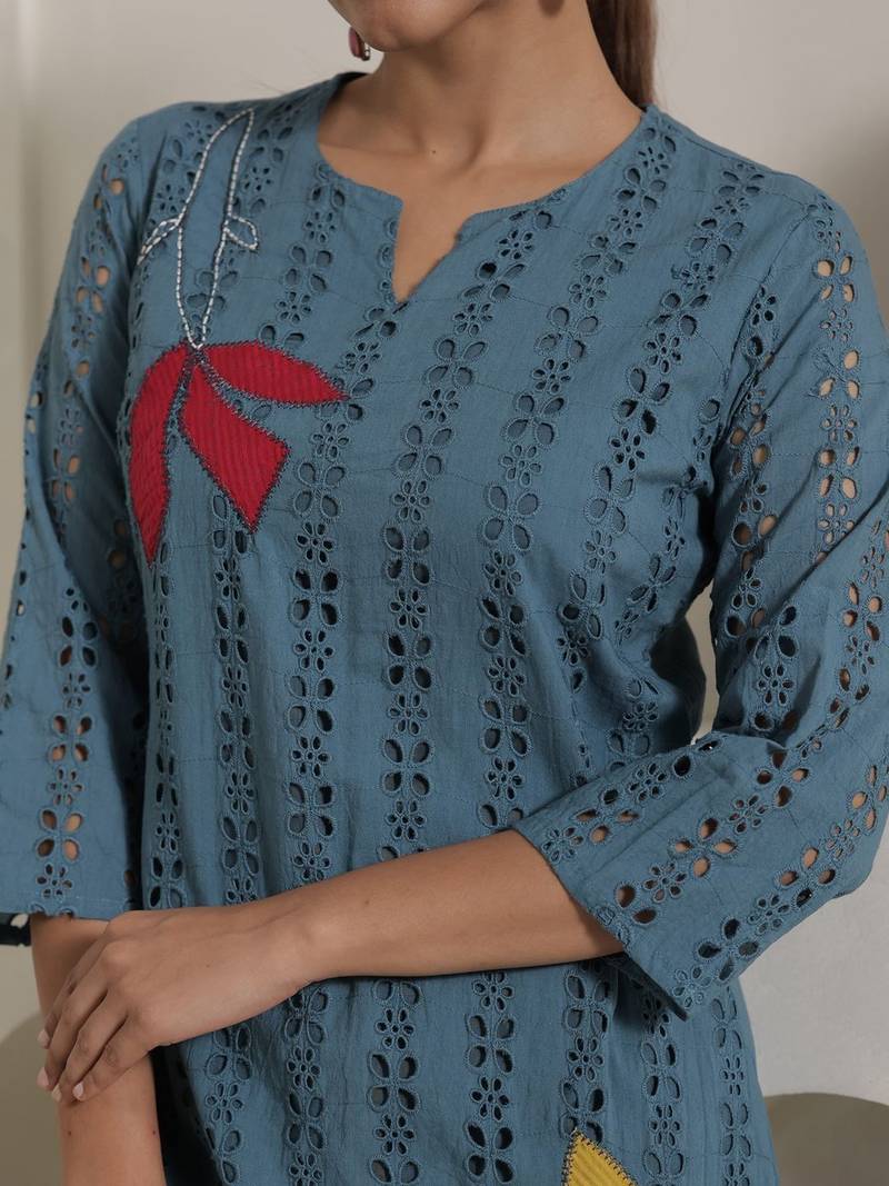 Women Floral Embroidered Regular Thread Work Pure Cotton Kurta with Trousers
