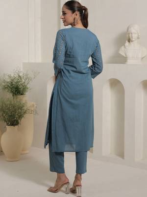 Women Floral Embroidered Regular Thread Work Pure Cotton Kurta with Trousers 6