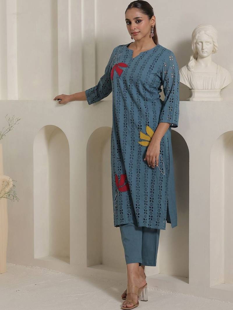 Women Floral Embroidered Regular Thread Work Pure Cotton Kurta with Trousers