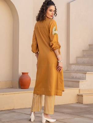 Women Floral Embroidered Regular Thread Work Pure Cotton Kurta with Trousers 4