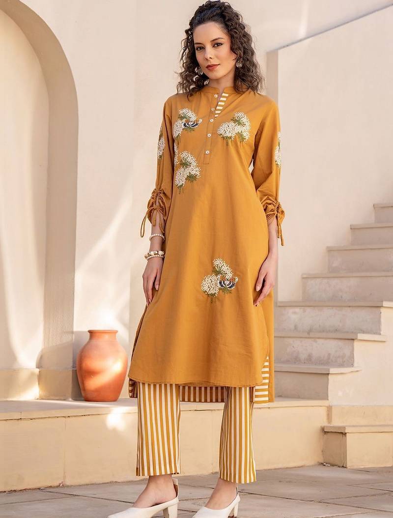 Women Floral Embroidered Regular Thread Work Pure Cotton Kurta with Trousers