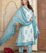 Women Floral Printed Panelled Beads and Stones Pure Cotton Kurta with Trousers & With Dupatta