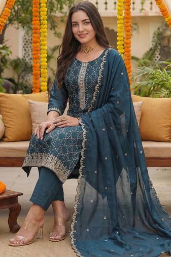 Women Ethnic Motifs Embroidered Regular Thread Work Kurta with Trousers & With Dupatta