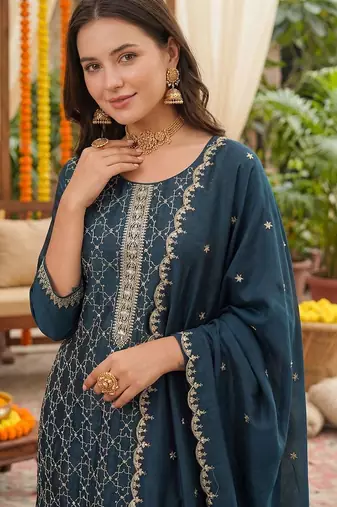 Women Ethnic Motifs Embroidered Regular Thread Work Kurta with Trousers & With Dupatta