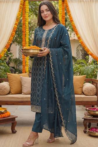 Women Ethnic Motifs Embroidered Regular Thread Work Kurta with Trousers & With Dupatta