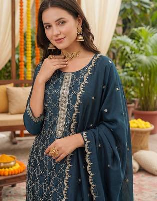 Women Ethnic Motifs Embroidered Regular Thread Work Kurta with Trousers & With Dupatta 2