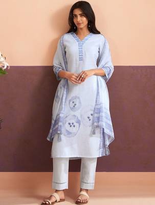 Women Printed Regular Linen Kurta with Trousers & With Dupatta 1