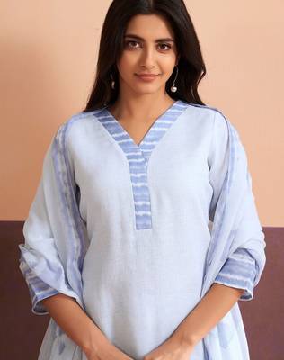 Women Printed Regular Linen Kurta with Trousers & With Dupatta 5
