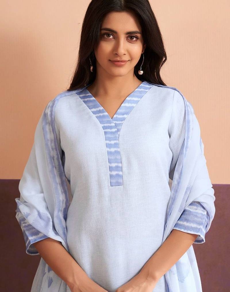 Women Printed Regular Linen Kurta with Trousers & With Dupatta