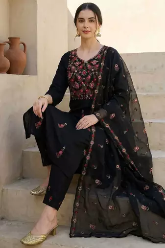 Women Floral Embroidered Regular Thread Work Kurta with Trousers & With Dupatta