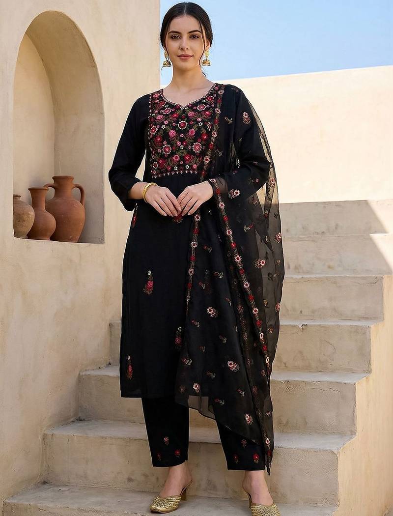 Women Floral Embroidered Regular Thread Work Kurta with Trousers & With Dupatta
