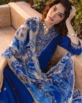 Women Ethnic Motifs Embroidered Regular Thread Work Kurta with Patiala & With Dupatta 2