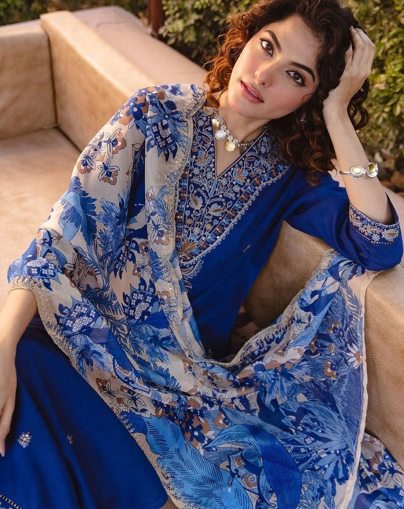 Women Ethnic Motifs Embroidered Regular Thread Work Kurta with Patiala & With Dupatta