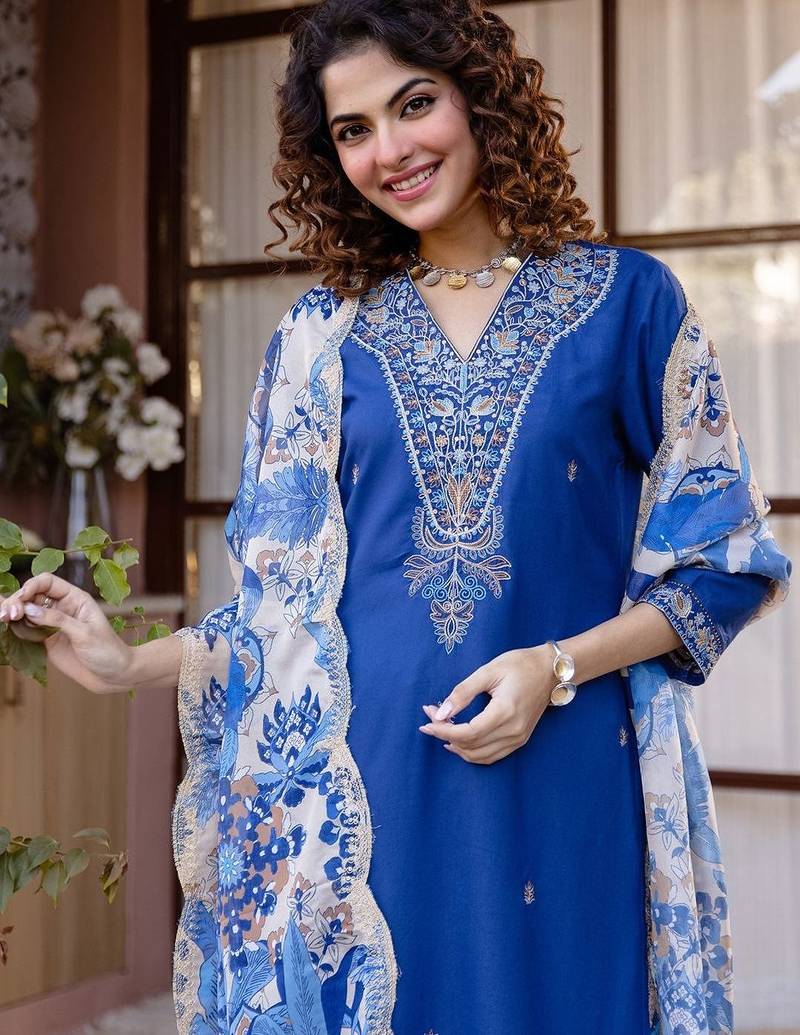 Women Ethnic Motifs Embroidered Regular Thread Work Kurta with Patiala & With Dupatta