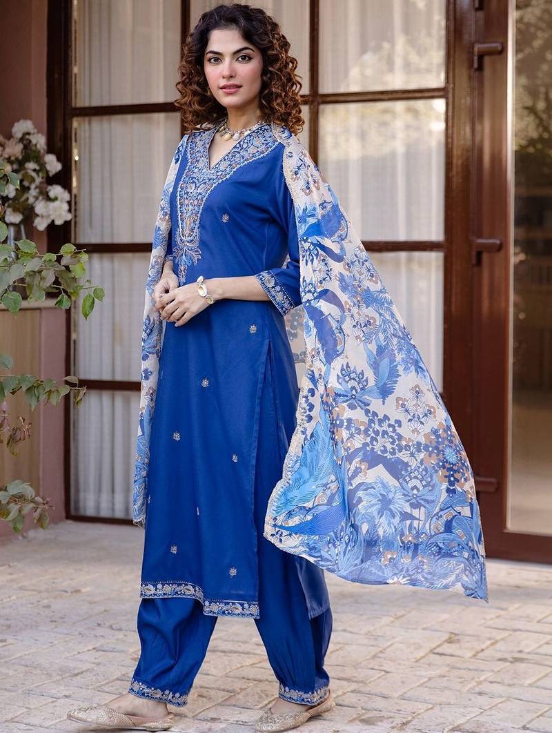 Women Ethnic Motifs Embroidered Regular Thread Work Kurta with Patiala & With Dupatta