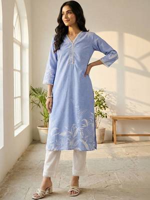 Women Floral Printed Regular Thread Work Linen Kurta with Trousers & With Dupatta 2
