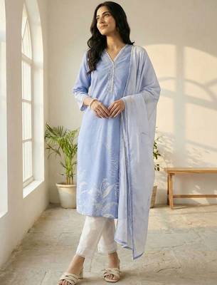 Women Floral Printed Regular Thread Work Linen Kurta with Trousers & With Dupatta 6