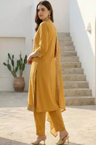 Women Ethnic Motifs Embroidered Regular Thread Work Pure Cotton Kurta with Trousers & With Dupatta