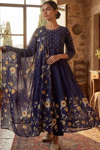 Women Floral Printed Panelled  Cotton Kurta with Trousers & With Dupatta