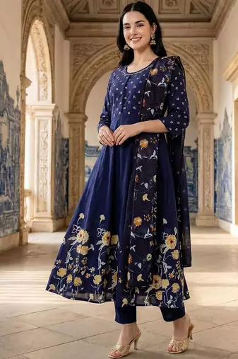 Women Floral Printed Regular Thread Work Pure Cotton Kurta with Trousers & With Dupatta