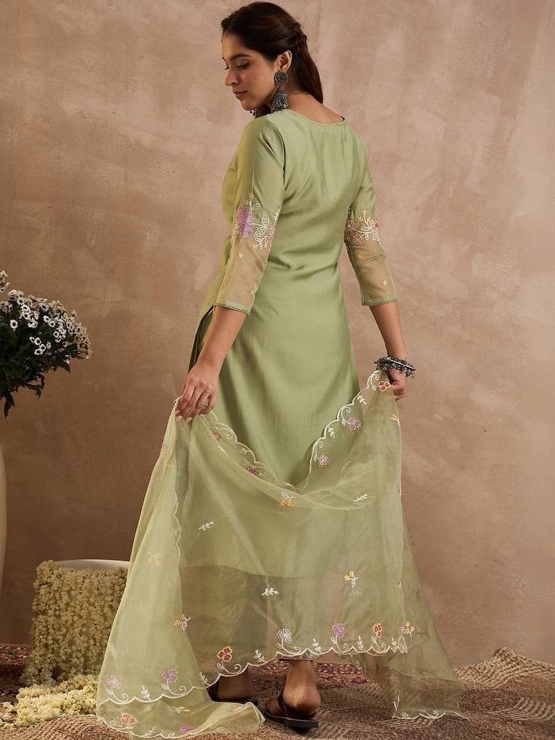 Women Floral Embroidered Regular Thread Work Kurta with Trousers & With Dupatta