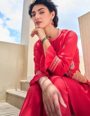 Women Kurta Sets 2