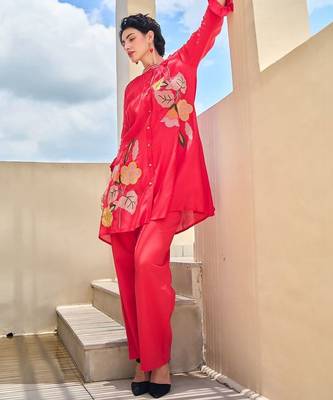 Women Kurta Sets 5