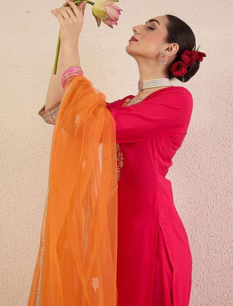 Women Ethnic Motifs Embroidered Regular Kurta with Trousers & With Dupatta