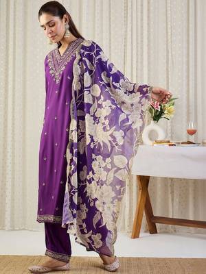 Floral Embroidered Thread Work Straight Kurta With Patiala & Dupatta 5