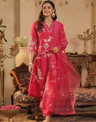 Women Floral Embroidered Regular Sequinned Kurta with Trousers & Dupatta 1