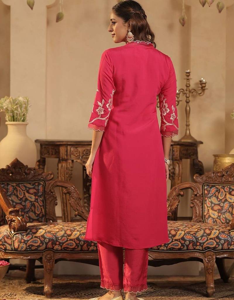 Women Floral Embroidered Regular Sequinned Kurta with Trousers & Dupatta