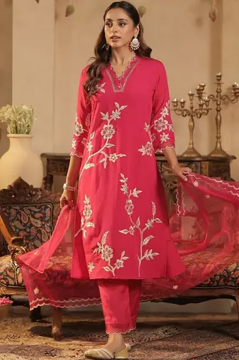 Women Floral Embroidered Regular Sequinned Kurta with Trousers & Dupatta