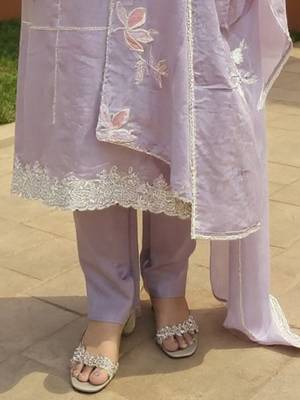 Floral Embroidered Thread Work Pure Cotton Kurta With Trousers & Dupatta 6
