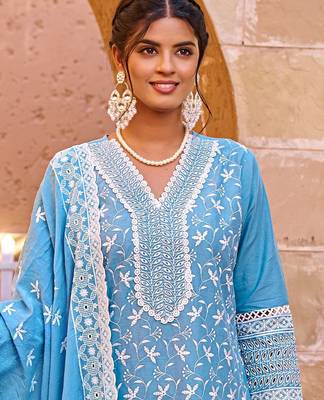 Women Floral Embroidered Thread Work Pure Cotton Kurta with Trousers & Dupatta 1