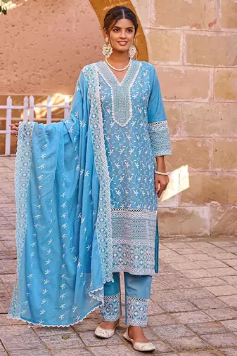 Women Floral Embroidered Thread Work Pure Cotton Kurta with Trousers & Dupatta