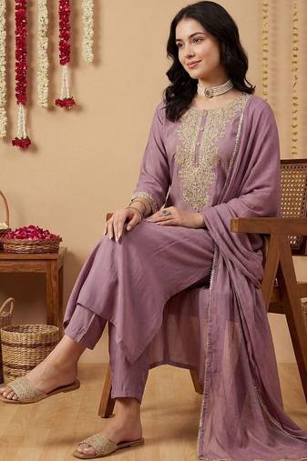 Women Ethnic Motifs Embroidered Regular Thread Work Kurta with Trousers & With Dupatta