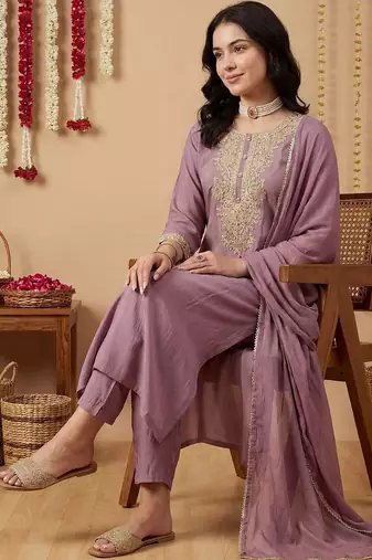 Women Ethnic Motifs Embroidered Regular Thread Work Kurta with Trousers & With Dupatta