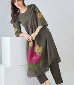 Women Floral Printed Pleated Pure Cotton Kurta with Trousers