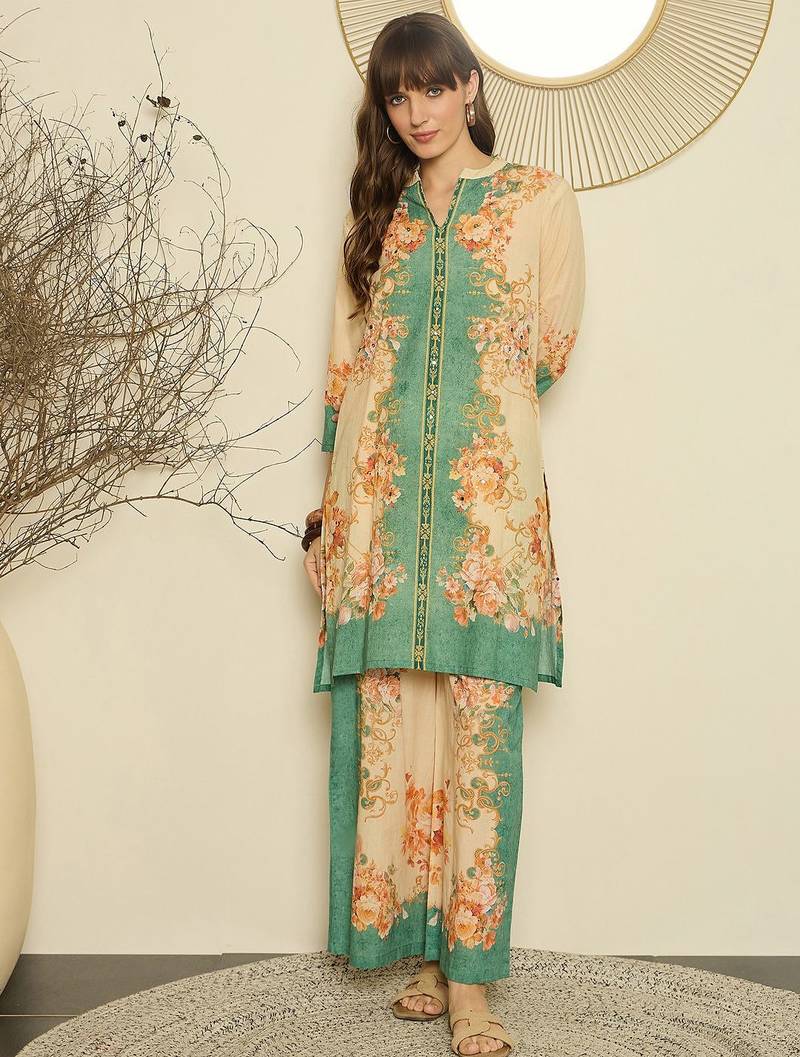 Women Floral Printed Regular Sequinned Kurta with Palazzos