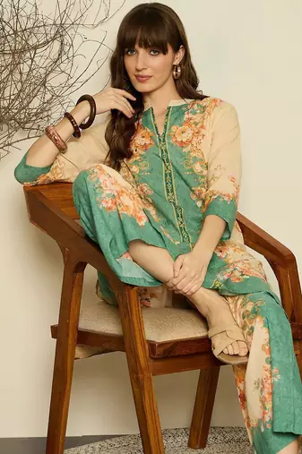 Women Floral Printed Regular Sequinned Kurta with Palazzos
