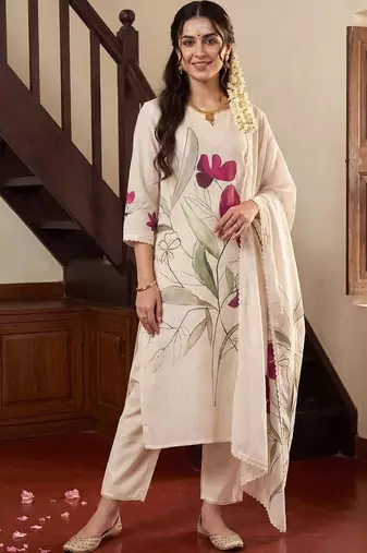 Women Floral Printed Regular Kurta with Trousers & With Dupatta
