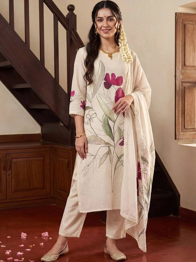 Women Floral Printed Regular Kurta with Trousers & With Dupatta