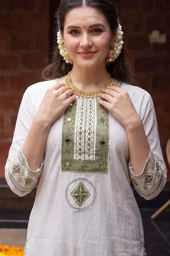 Women Ethnic Motifs Embroidered Regular Mirror Work Pure Cotton Kurta with Trousers & With Dupatta