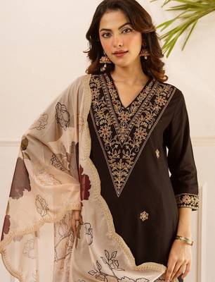 Women Ethnic Motifs Embroidered Regular Thread Work Kurta with Patiala & With Dupatta 2