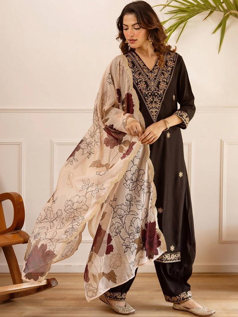 Women Ethnic Motifs Embroidered Regular Thread Work Kurta with Patiala & With Dupatta