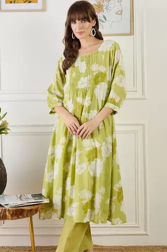 Women Floral Printed Empire Pure Cotton Kurta with Trousers