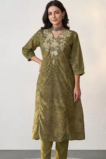 Women Ethnic Motifs Printed Regular Thread Work Kurta with Trousers